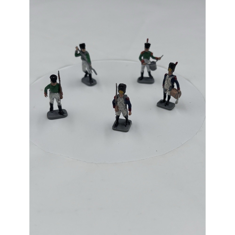 Five Tiny‎ Soldiers Intricately Painted Plastic 3271